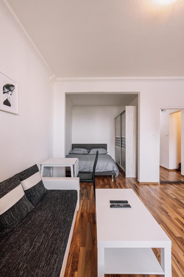 Cozy Apartment In Ruzinov Μπρατισλάβα Εξωτερικό φωτογραφία