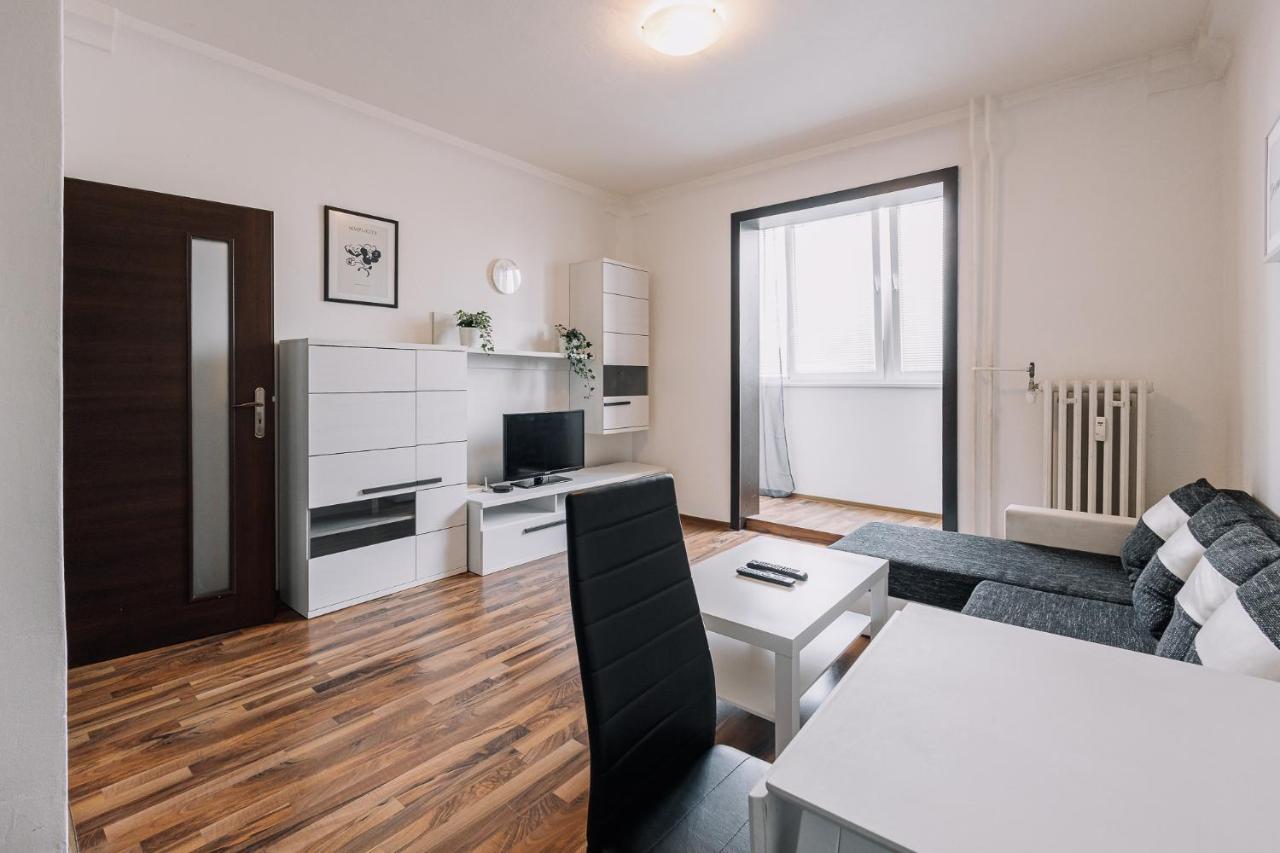 Cozy Apartment In Ruzinov Μπρατισλάβα Εξωτερικό φωτογραφία